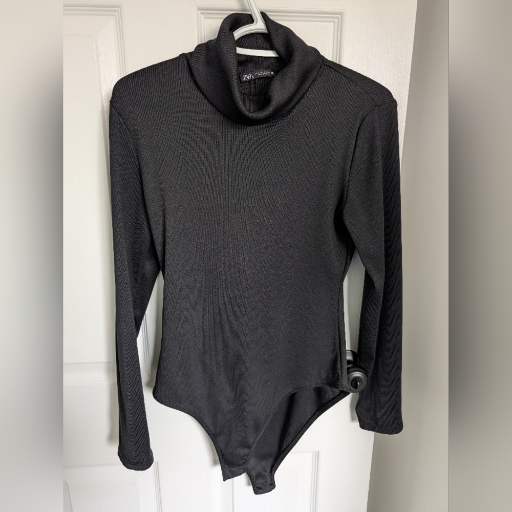 Zara Black Long Sleeve Bodysuit